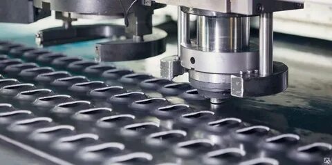 The structure of CNC punch machine and its blanking accuracy testing method