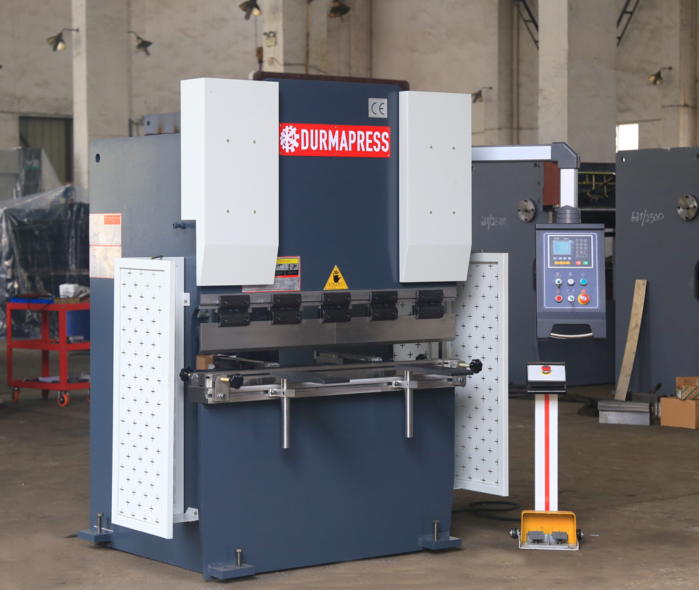 In the purchase of 30t hydraulic press brake once improper choice, production costs will rise